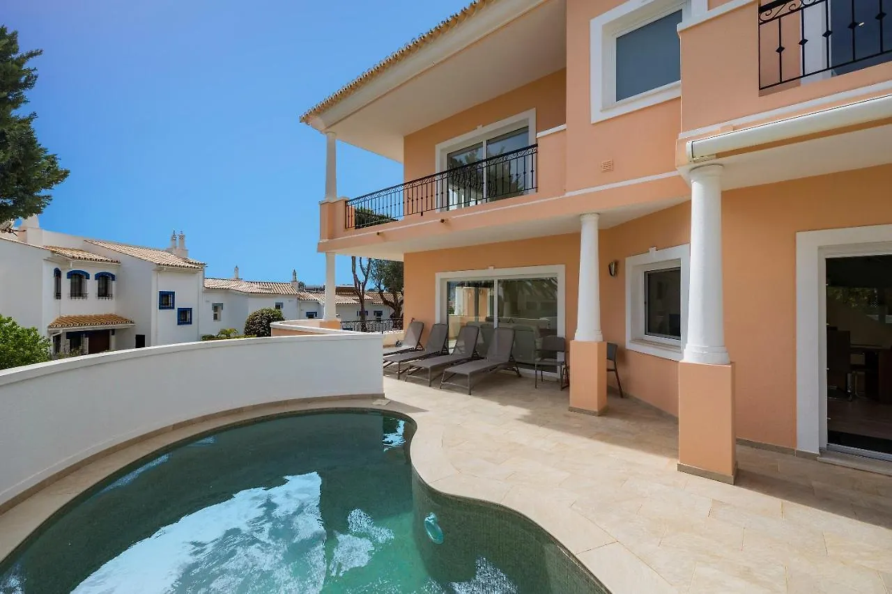 Vale Do Lobo Resort  Vale do Lobo
